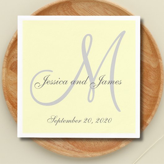 Aangepaste lichtgele gekleurde monogram papieren s servetten