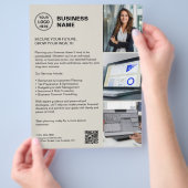 Aangepaste Logo QR Professionele Financiële Dienst Flyer (Hand)
