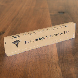 Aangepaste medische school dokter afstuderen naambordje