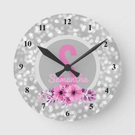 Aangepaste meisjesnaam Girly Silver Bokeh Pink Flo Ronde Klok (Voorkant)