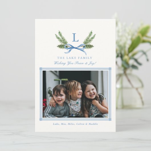 Aangepaste Monogram Crest foto vakantie kaarten (Staand voorkant)