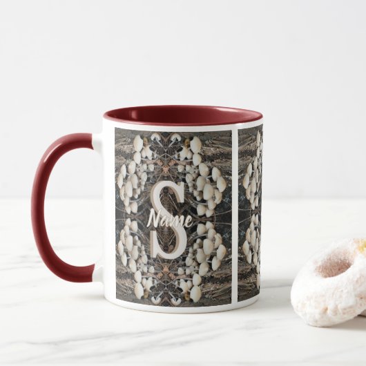 Aangepaste monogram eerste letter naam wilde padde mok (Met donut)
