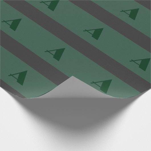 Aangepaste Monogram Initiaal Letter Plain Green Re Cadeaupapier (Hoek)