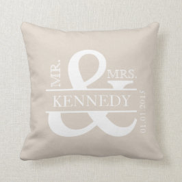 Aangepaste monogram keepaardse bruiloft kussen