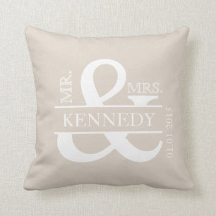 Aangepaste monogram keepaardse bruiloft kussen