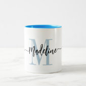 Aangepaste monogram Naam Moderne Manuscript Zwemme Tweekleurige Koffiemok (Center)