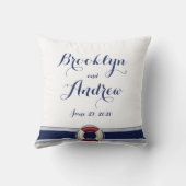 Aangepaste Monogrammed White Nautical Wedding Kuss Kussen (Achterkant)