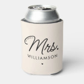 Aangepaste Mrs Est. Modern Elegant Script Pas getr Blikjeskoeler (Blikje Achterkant)
