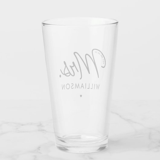 Aangepaste Mrs Est. Modern Elegant Script Pas getr Glas (Achterkant)