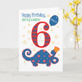 Aangepaste naam 6e verjaardag met leuke dinosaurus kaart (Gele Bloem)