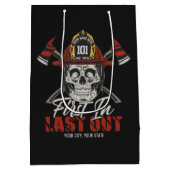 Aangepaste NAAM Brandweerman Eerste In Laatste Uit Medium Cadeauzakje (Achterkant)