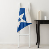 Aangepaste naam en initiaal rood, wit en blauw sherpa deken (In situ)