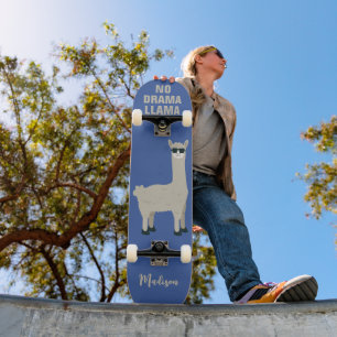 Aangepaste naam en kleur voor Cool Llama Skateboard