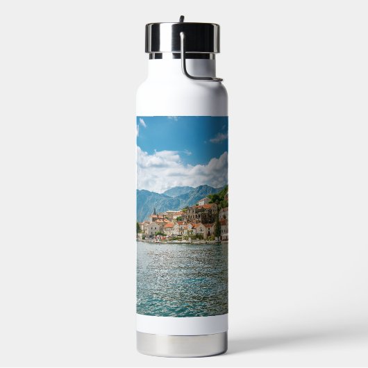 Aangepaste naam en tekst Montenegro Waterfles (Links)