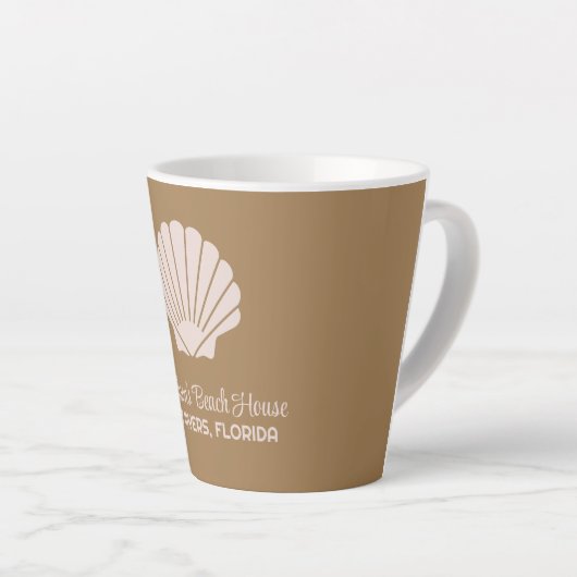 Aangepaste naam, locatie en kleur Seashell Latte Mok (Rechterhoek)