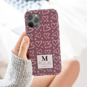 Aangepaste naam Monogram Initiaal Doodle Hearts iPhone 13 Pro Max Hoesje
