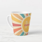 Aangepaste naam & Monogram Retro Stripes Latte Mok (Linkerhoek)