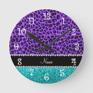 Aangepaste naam paarse leopard turquoise glitter ronde klok