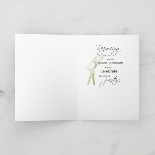 Aangepaste naam pastor Bestelling, Datum, Lilies,  Kaart (Binnen)