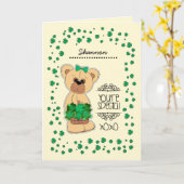 Aangepaste naam | Teddy Bear Saint Patrick's Day Kaart (Gele Bloem)