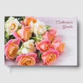Aangepaste Naam & Tekst Roze & Witte Rozen Gastenboek (Voorkant)