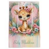 Aangepaste naam voor Cute Baby Giraffe Medium Cadeauzakje (Achterkant)