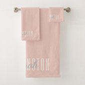 Aangepaste naam zwart monogram roze | Dataset Bad Handdoek (Insitu)