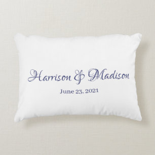 Aangepaste navy blue Couple Name Date Wedding Accent Kussen