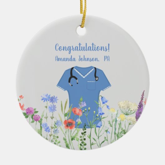 Aangepaste PA Physician Assistant Blue Scrubs Keramisch Ornament (Voorkant)