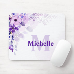 Aangepaste Paarse Bloemen met Naam en Monogram Muismat