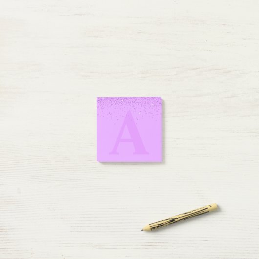 Aangepaste Paarse Glitter Monogram Post-it® notes (Op bureau)