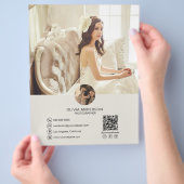 Aangepaste QR-code Foto Social Media Business Flyer (Hand)