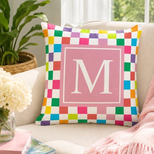 Aangepaste Regenboog Geruite Roze Monogram Kussen (Creator heeft geüpload)