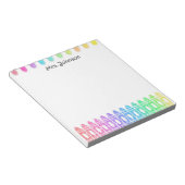Aangepaste regenboogkrayon Kindergarten Teacher-la Notitieblok (Schuin)