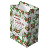 Aangepaste Rode Vrolijke Kerstmis Winter Bloemen Medium Cadeauzakje (Voorkant Gekanteld)