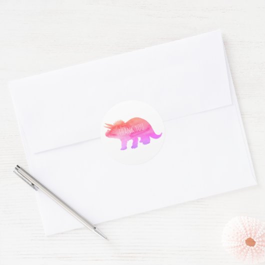 Aangepaste Roze Dinosaurus Triceratops Bedankt Ronde Sticker (Envelop)