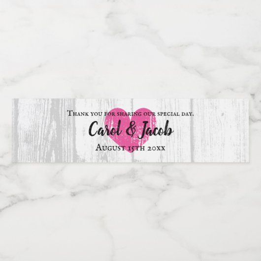 Aangepaste rustieke roze hart en wit houten paneel waterfles etiket (Enkel label)