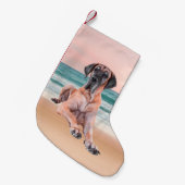 Aangepaste Schattigee Grote Deen Hond Zittend op h Kleine Kerstsok (Voorkant (Hangend))