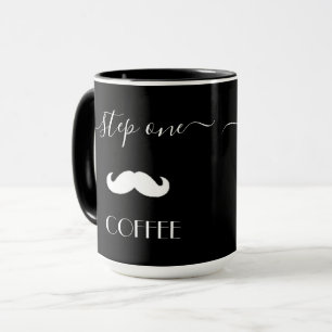 Aangepaste stap één COFFEE Mustache Funny Mannen k Mok