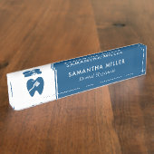 Aangepaste Tandarts Logo Wit & Navy Blauw Naambordje (Zijkant)