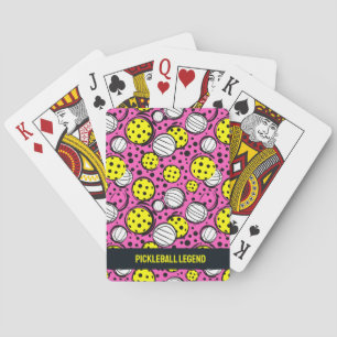 Aangepaste tekst gele pickleballs op roze pokerkaarten