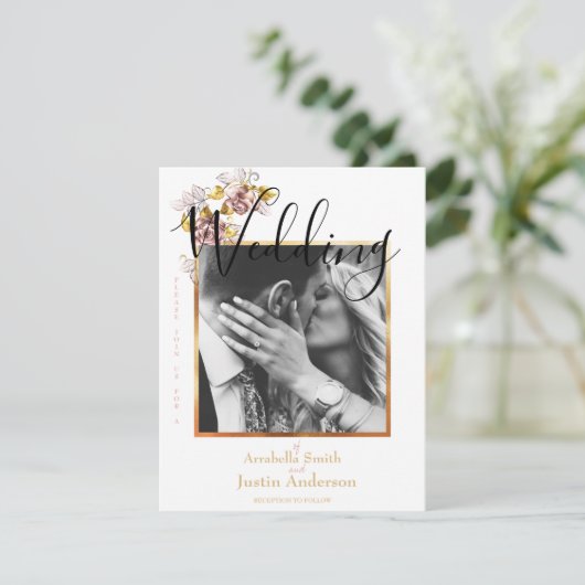 Aangepaste Trouwfoto Bloemen Goud Script Wit Kaart (Staand voorkant)