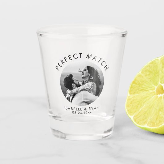 Aangepaste trouwfoto Modern minimalistisch elegant Shot Glas (Voorkant)