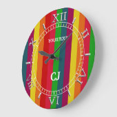 Aangepaste verticale regenboogstrips op een grote klok (Hoek)
