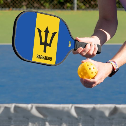 Aangepaste vlag op Monogram Barbados Pickleball Paddle (Insitu)