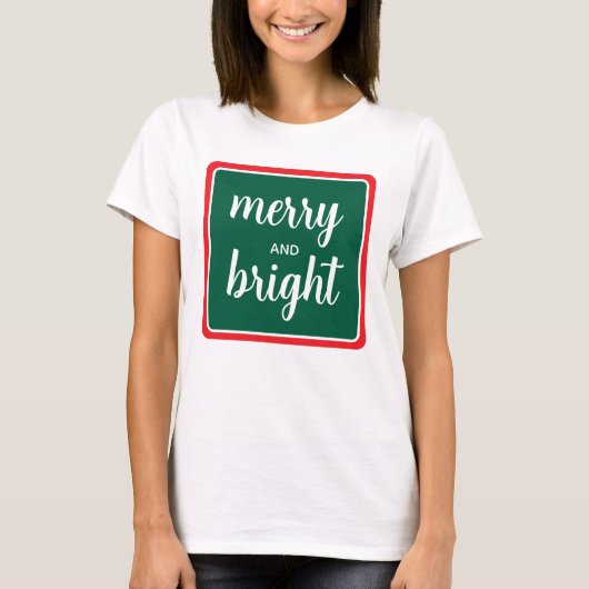 Aangepaste vrouwen Vrolijk en helder kerstscript T-shirt (Voorkant)