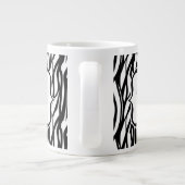 Aangepaste zwarte en witte Funky Zebra Stripes Jumbo Mok (Achterkant)