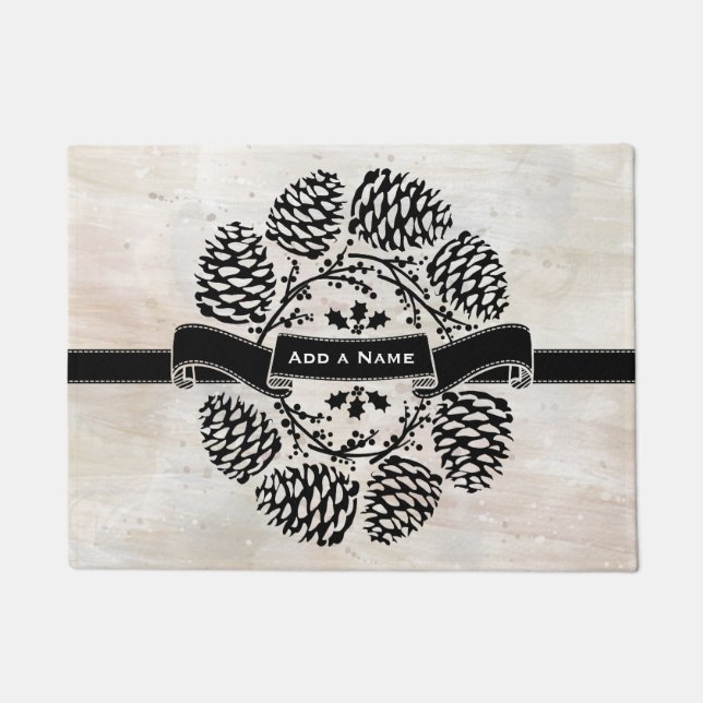 Aangepersonaliseerd in Rustic Winter Holly Pine Co Deurmat (Voorkant)