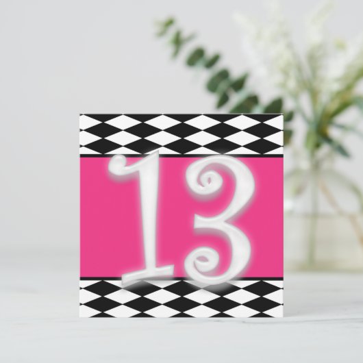 Aangepersonaliseerde uitnodiging op 13e verjaardag (Staand voorkant)