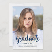 Aankondiging blauw script en rode foto-Afstuderen (Voorkant)